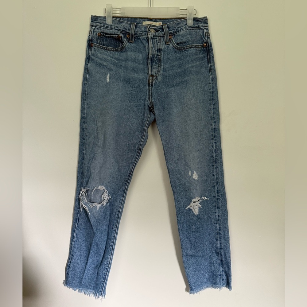 Levis Premium Womens Wedgie Straight Blue Denim Jeans Big E Button Fly Size 28
